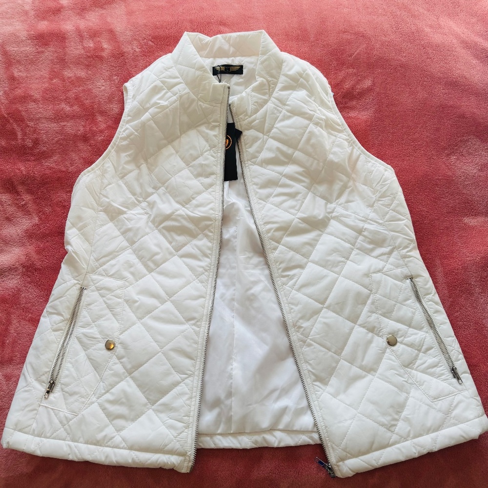White vest